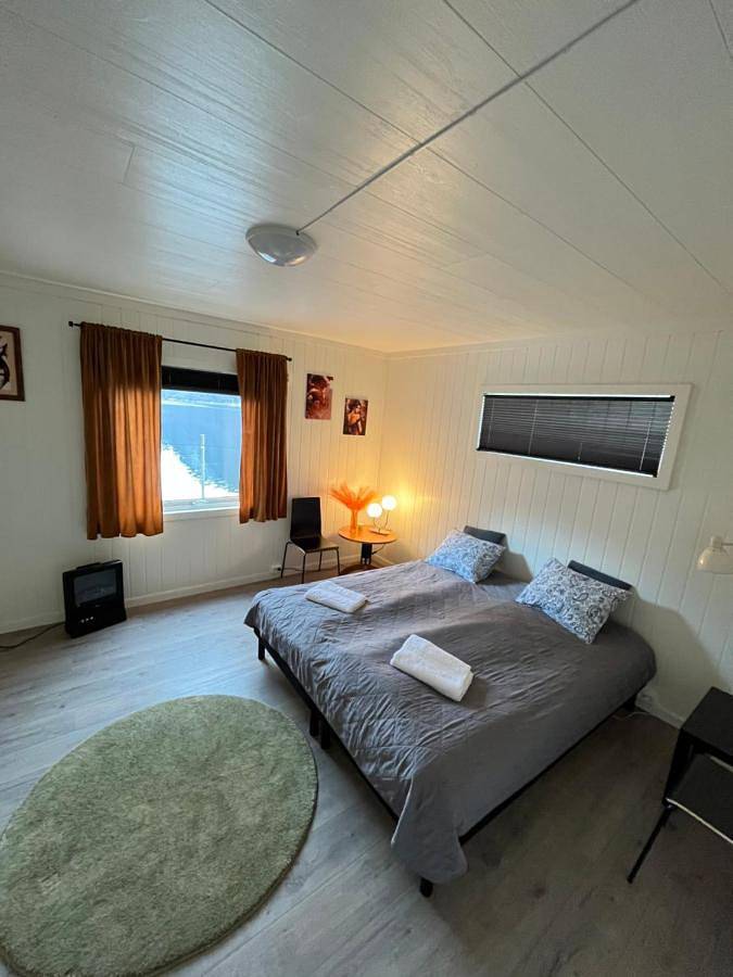 Ferienwohnung für 2 Personen, mit Ausblick und Terrasse sowie Garten und Seeblick in Odda - 4
