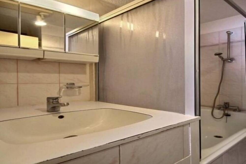 Entire apartment, 3-Bedroom, 3-Bath Apartment in Residence Le Plein Soleil, Ski-in/Ski-out, La Plagne Tarentaise in Plagne Villages, La Plagne-Tarentaise