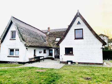 Ferienhaus für 18 Personen in Graal-Müritz, Fischland - Darß - Zingst, Bild 1