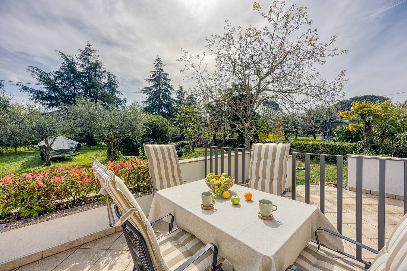 Ganze Wohnung, Two-Bedroom Giardino with Terrace in Poreč, Grad Poreč