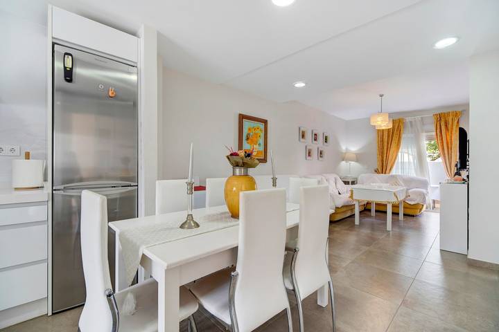 Ganze Wohnung, Ferienwohnung Casa Blanca mit privater Terrasse, Balkon und Wlan in Rota, Costa de la Luz