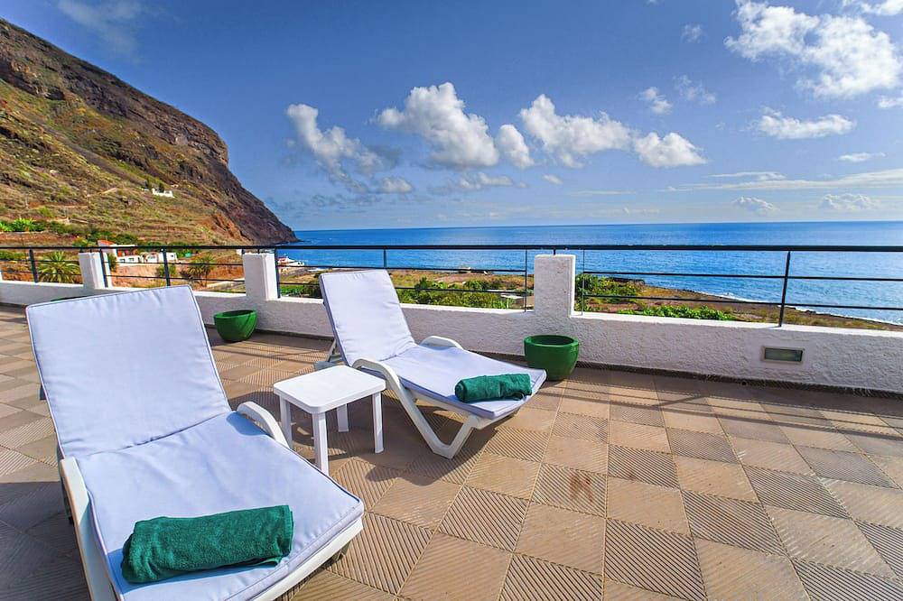 Guacimara - Espectaculares vistas, piscina privada climatizada, sauna, playa... in Anaga, Santa Cruz de Tenerife