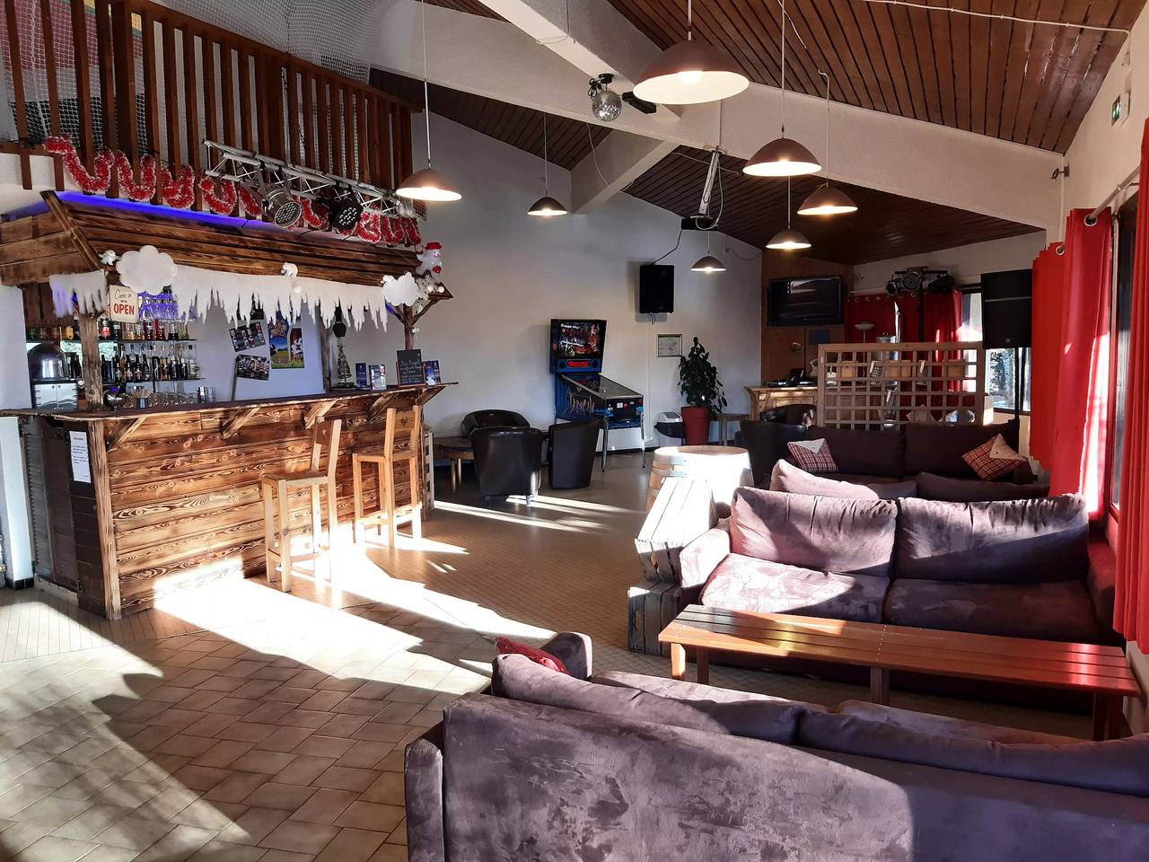 Apartamento entero, Estancias “Etage” de 3 habitaciones para 7 personas in Saint-Léger-les-Mélèzes, Parque Nacional de los Ecrins