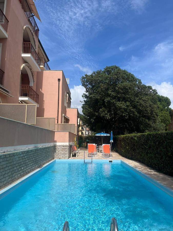 Residence Cherie in Pietra Ligure, Borgio Verezzi
