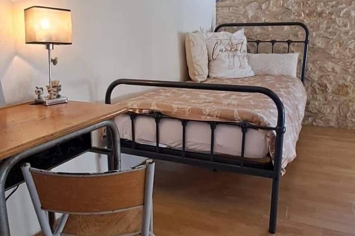 Gîte pour 4 personnes, avec terrasse et jardin à Lesparre-Médoc - 2