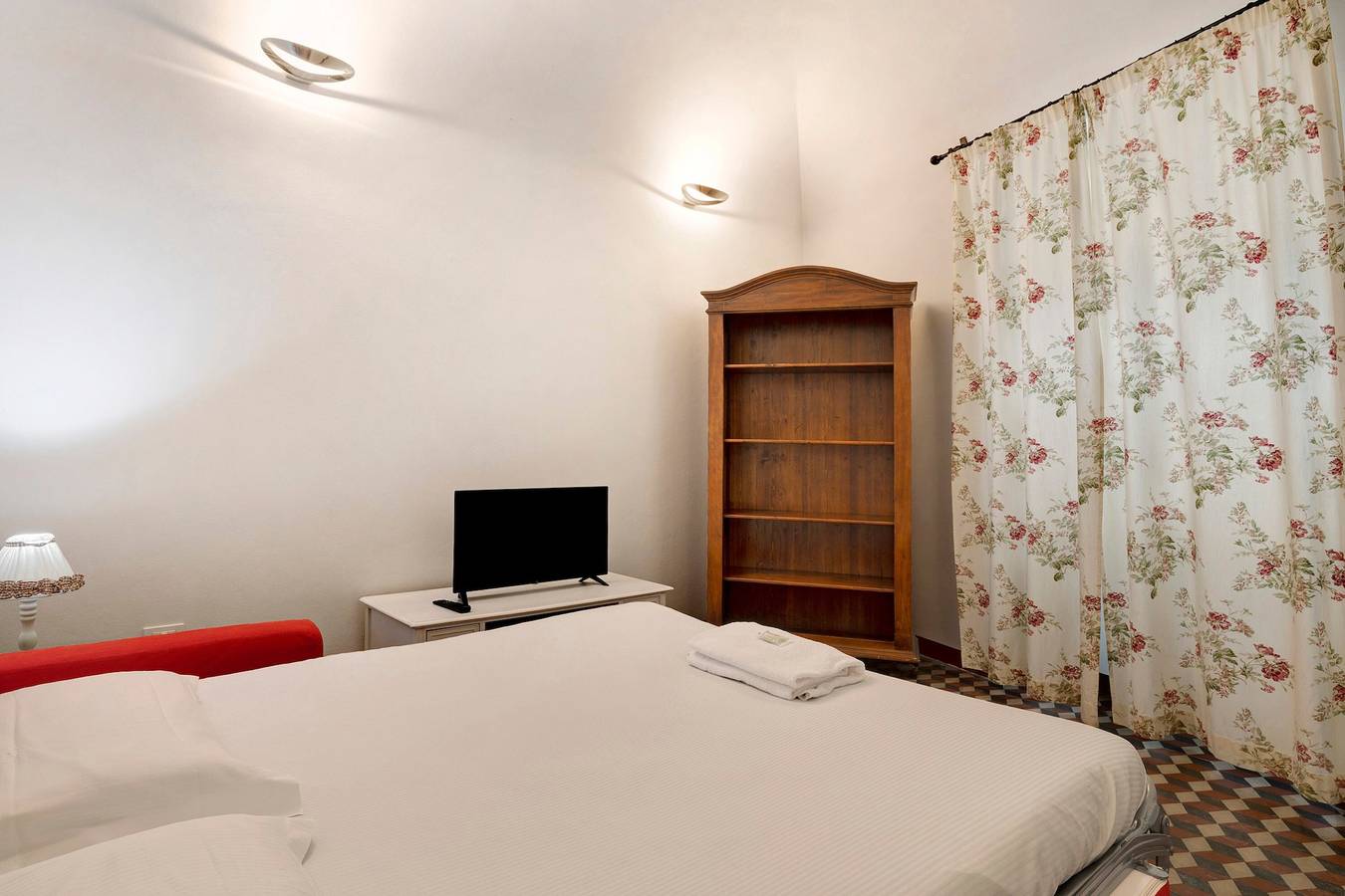 Ganze Wohnung, Haustierfreundliche Ferienwohnung Bilocale Merlino mit Bergblick und Wlan in Finale Ligure, Finale Ligure Gemeinde