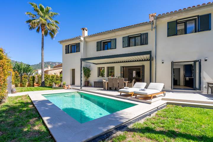 Location de vacances pour 8 personnes, avec terrasse et jardin à Esporles