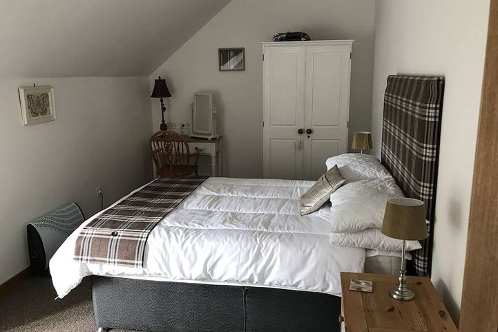 Location de vacances pour 4 personnes, avec terrasse et jardin à Plonévez-du-Faou - 2