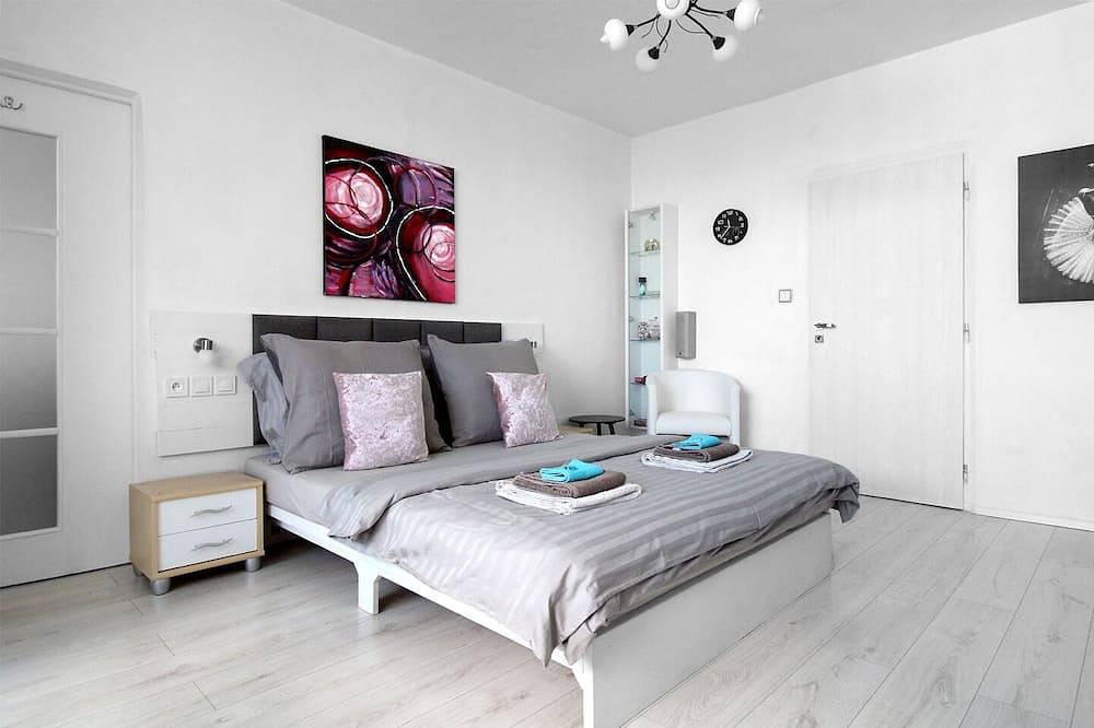 Ganze Wohnung, Small one room apartment with balcony in Ostslowakei