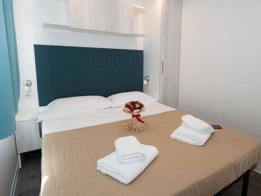 Camping The Garda Village - Mobilheim 6 personen - Maxicaravan Deluxe in Rivoltella del Garda, Sirmione