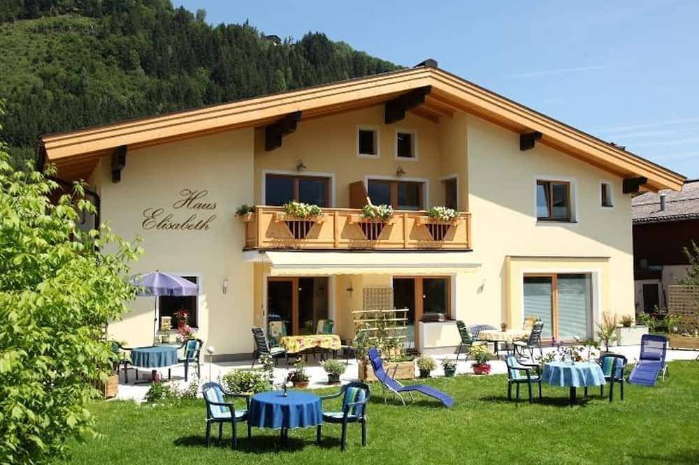 Elisabeth, House - Double room with shower od. Bath / Wc in Zell am See, Kitzbuehl alps