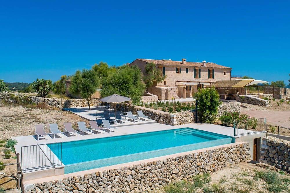 Gorgeous home in Vilafranca de Bonany in Vilafranca de Bonany, Majorca Center