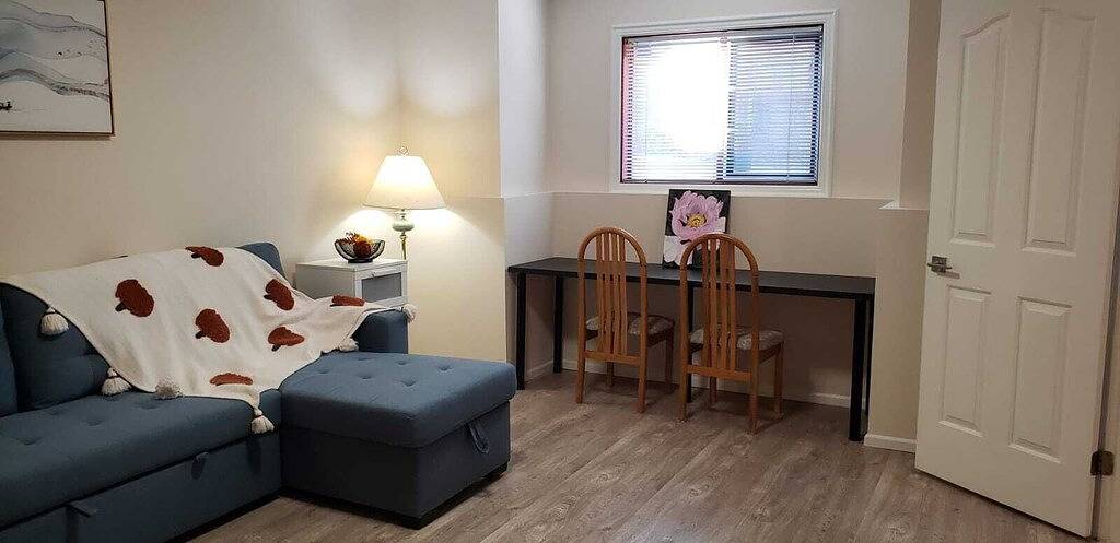 Private 2 bedrooms Fruits Garden Suite with Air-Conditioner in Burnaby, British-Columbia