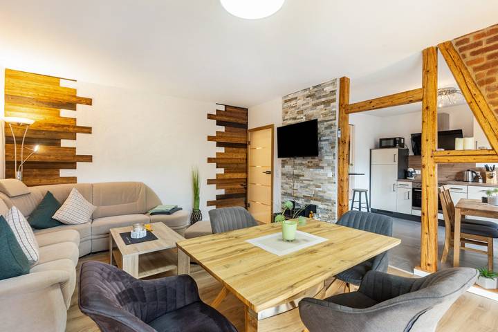 Ganze Wohnung, Ferienwohnung Appart Diemelsee mit Bergblick, privater Terrasse und Wlan in Diemelsee, die Mittelgebirge