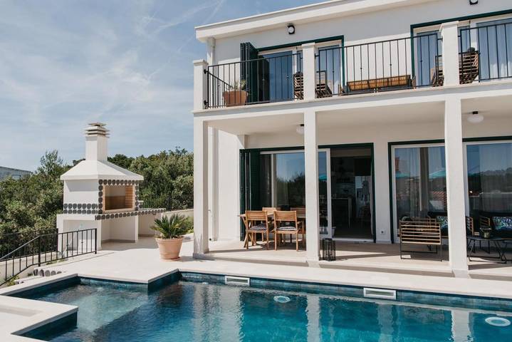 Villa pour 8 personnes, avec piscine ainsi que jardin et vue à Maslinica - 4