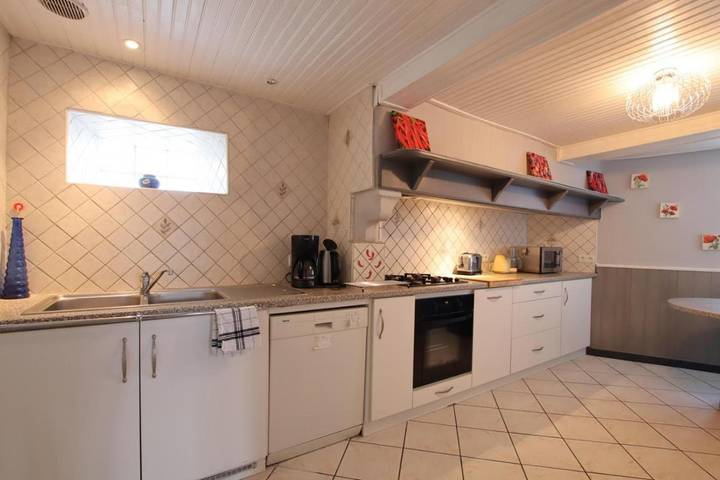 Location de vacances pour 7 personnes à Buros - 2