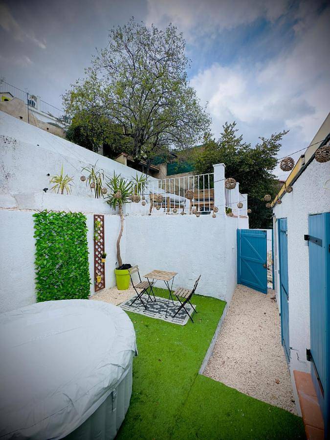 Appartement entier, One-Bedroom Apartment in La Penne-sur-Huveaune, Côte méditerranéenne (France)