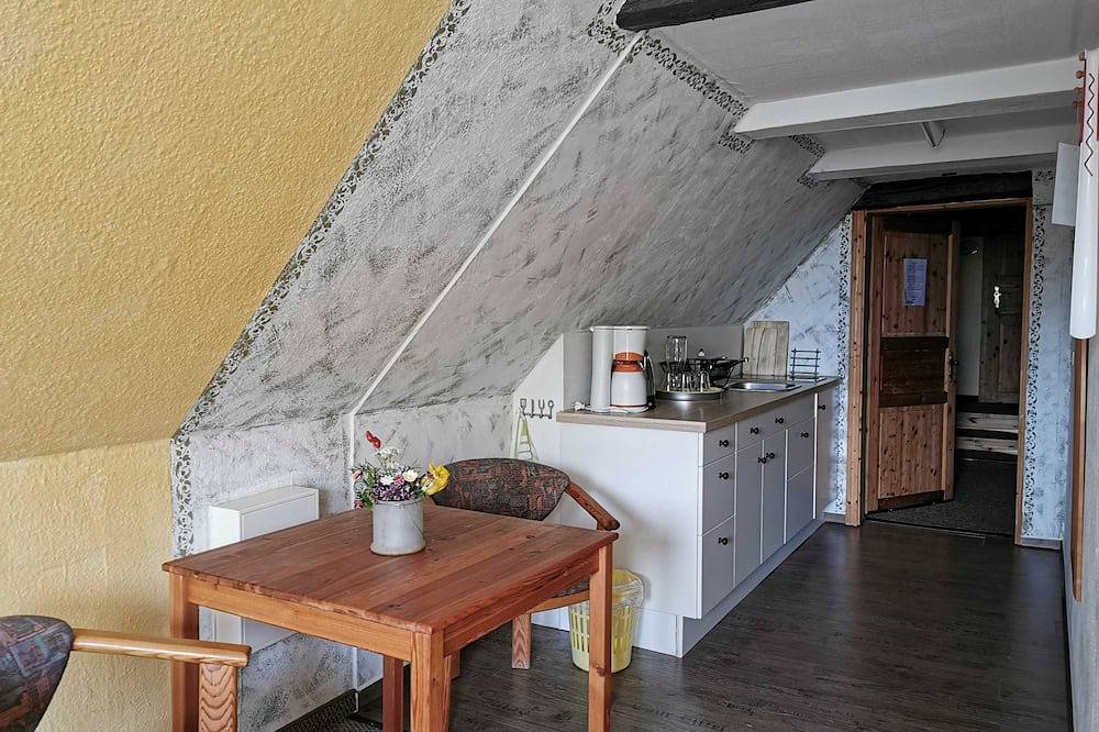 09 Fewo/Dz 2 Pers - Familienfreundlicher Landurlaub im Gutshaus in Trent, Rügen