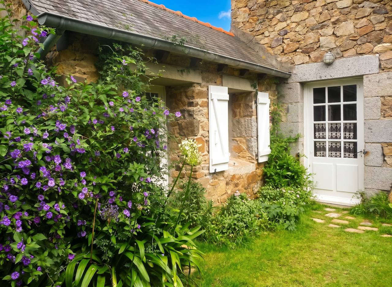 Cozy house in Plouha with enclosed garden in Plouha, Côte de Goëlo