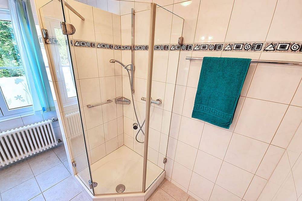 Ganze Wohnung, Ferienwohnung Walter mit 55qm, 1 Schlafzimmer, 1 Wohn-/Schlafzimmer, max. 4 Personen in Hilzingen, Hegau