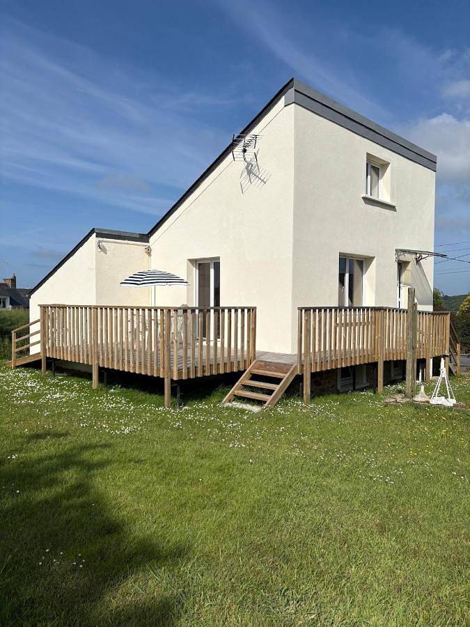 Gîte pour 4 personnes, avec vue et jardin dans Loguivy de la Mer - 2