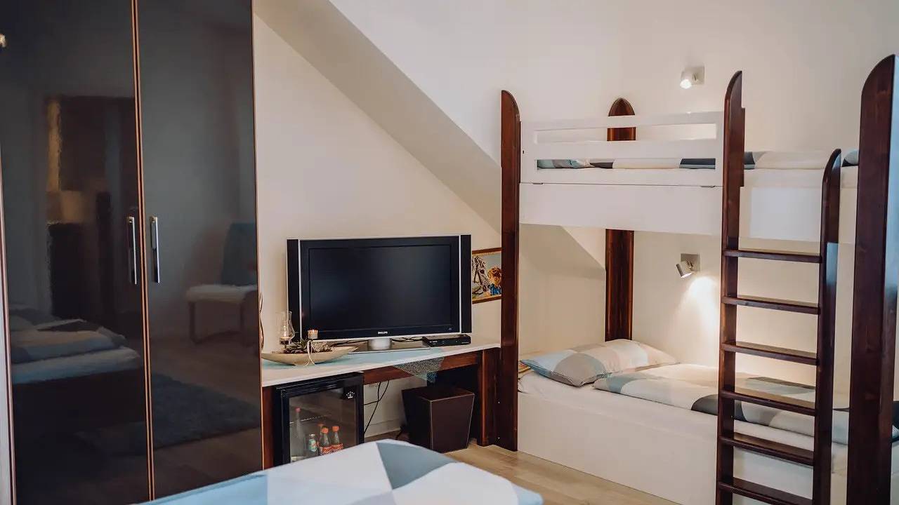 Mehrbettzimmer für 4 Personen in Rheinhausen in Rheinhausen, Südschwarzwald