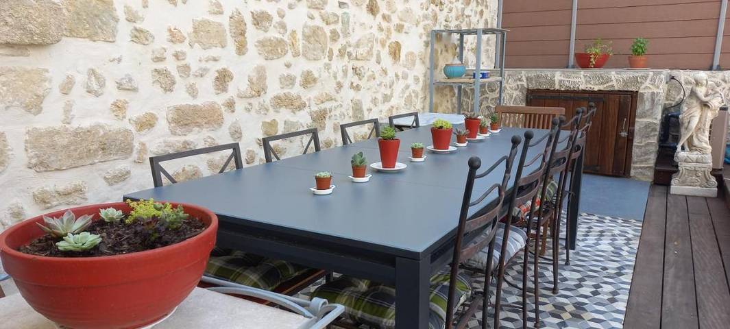 Gîte pour 2 personnes, avec terrasse et piscine à Le Pouget - 3