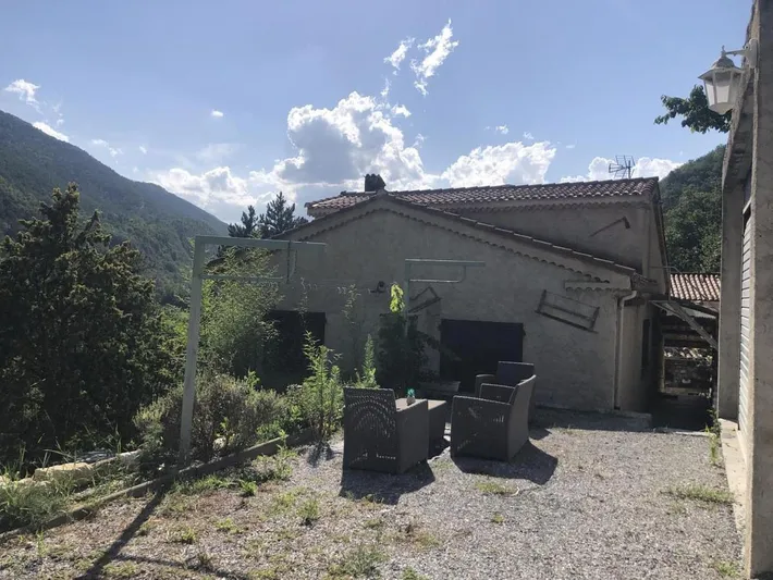 Casa de vacaciones para 2 personas, con terraza además de jacuzzi y jardín, Se admiten mascotas - 1
