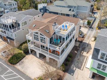 Vacation Rental for 14 Guests in Sea Colony, Bethany Beach, Picture 4