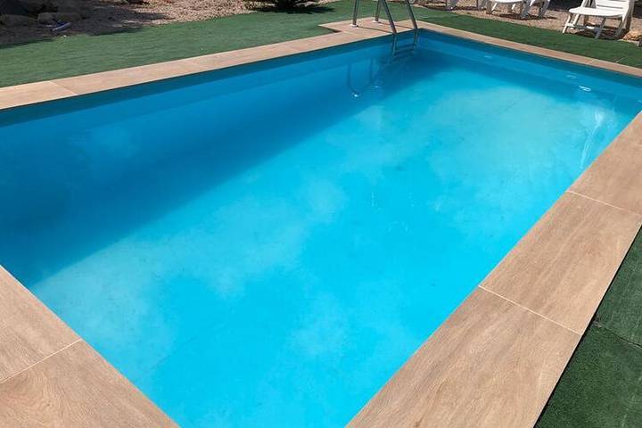 Gîte pour 6 personnes, avec terrasse ainsi que jardin et piscine - 1