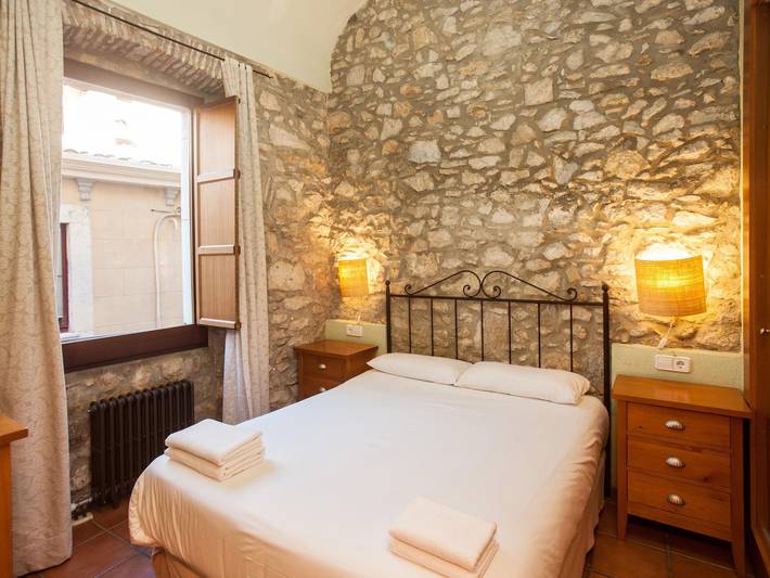 Ferienwohnung für 2 Personen, mit Terrasse und Garten in Girona - 2