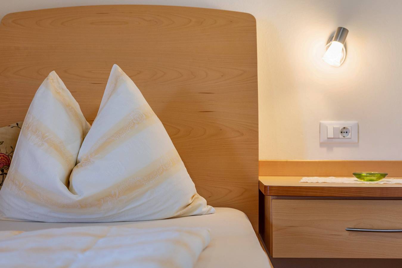 Appartamento intero, Appartamento 'Haus Rosengarten Apt C' con vista sulle montagne, terrazza privata e Wi-Fi in Novale di Sopra, Terlano