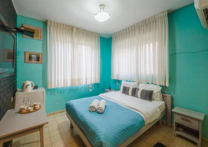 Maison d’hôte pour 2 personnes, avec vue ainsi que piscine et jardin, animaux acceptés