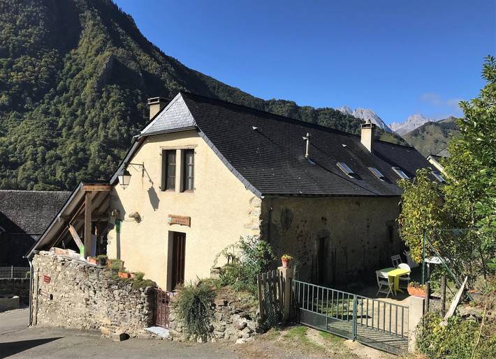 Gîte pour 10 personnes, avec Terrasse et Jardin