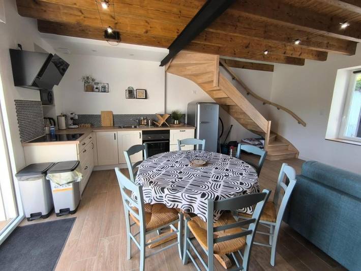 Location de vacances pour 6 personnes, avec jardin ainsi que terrasse et vue à La Verrie - 4