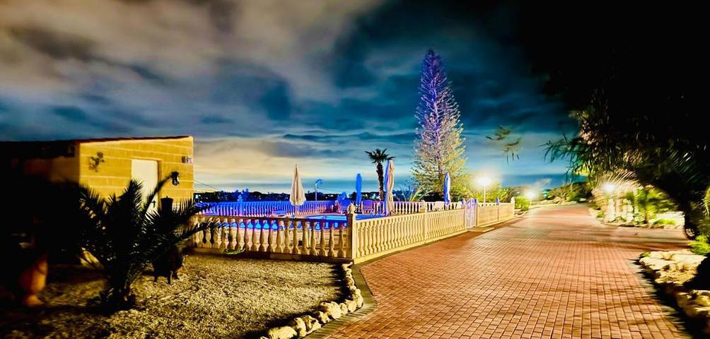 Gîte pour 2 personnes, avec vue ainsi que piscine et jardin, animaux acceptés à Fortuna - 3