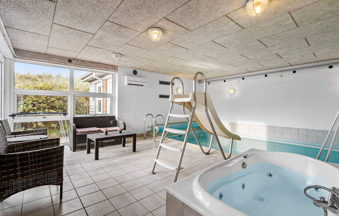 Ferienhaus für 10 Personen mit Garten in Ringkøbing, Holmsland Klit