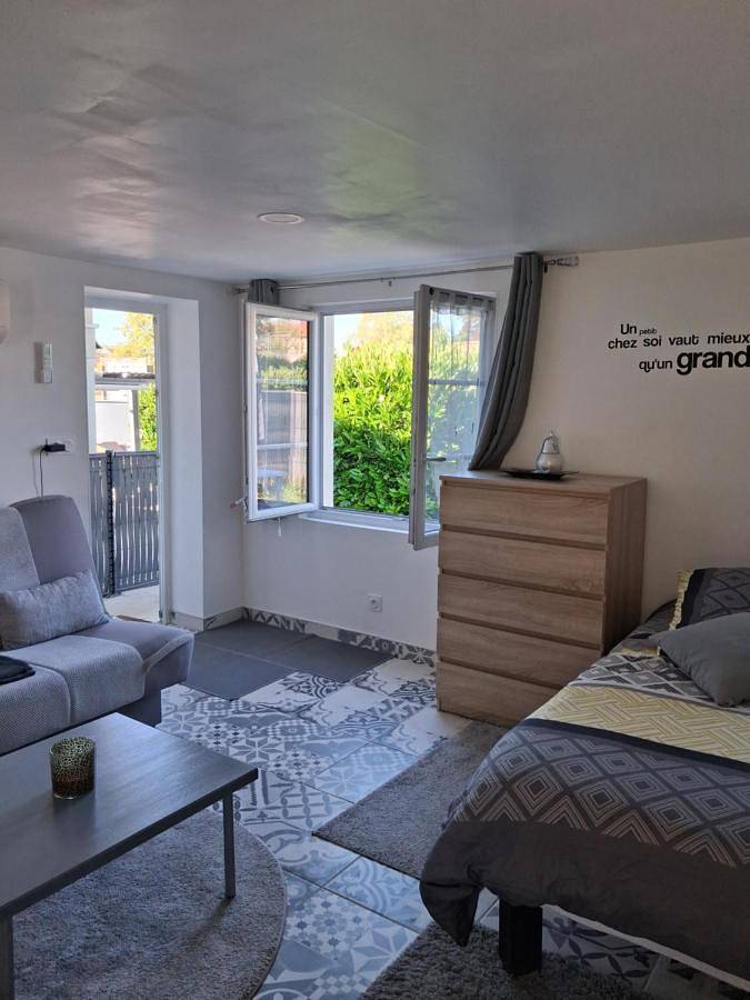 Gîte pour 2 personnes, avec vue, animaux acceptés à Marcilly-sur-Tille