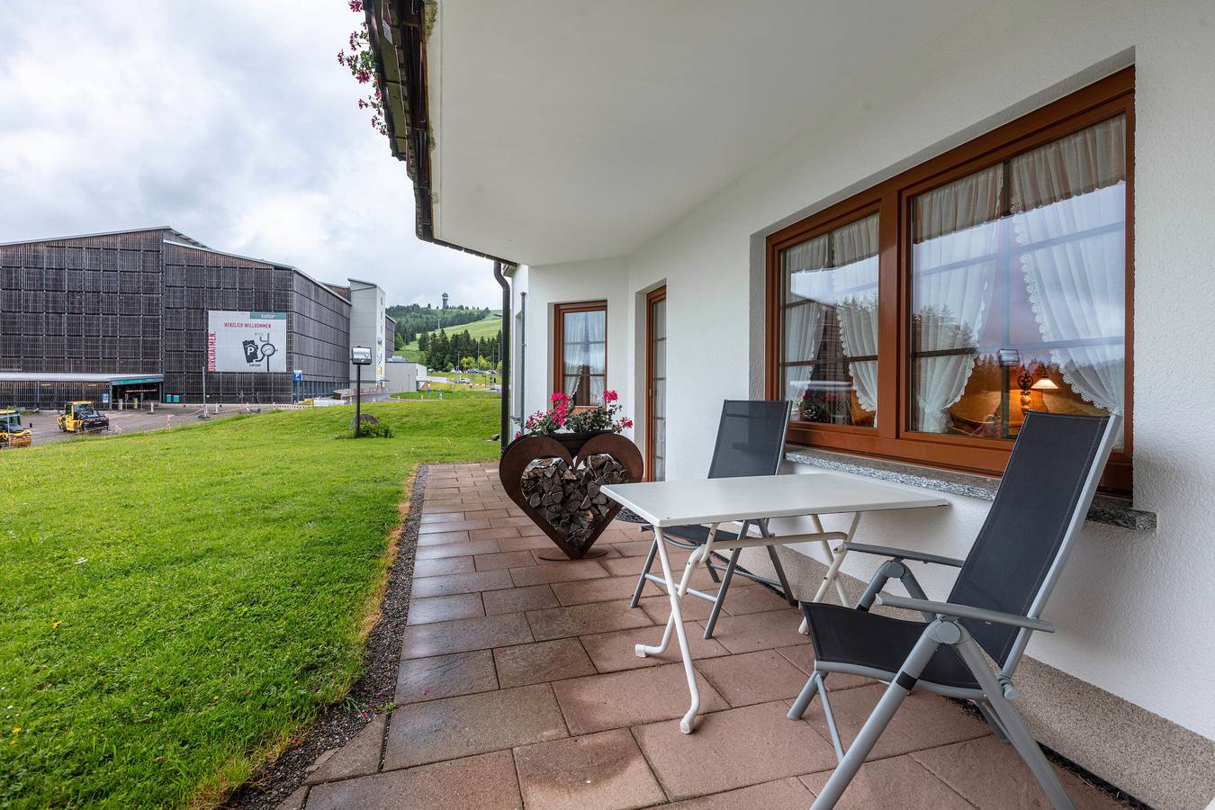 Ganze Wohnung, Ferienwohnung 'Typ B Wohnung 2' mit Bergblick, Gemeinschaftsterrasse und Wi-Fi in Suedlicher Schwarzwald, Feldberg