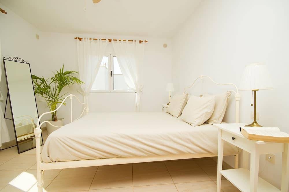 Chalet impresionante con vistas virgen - todo lo que necesita y mucho más! in Conil, Tías