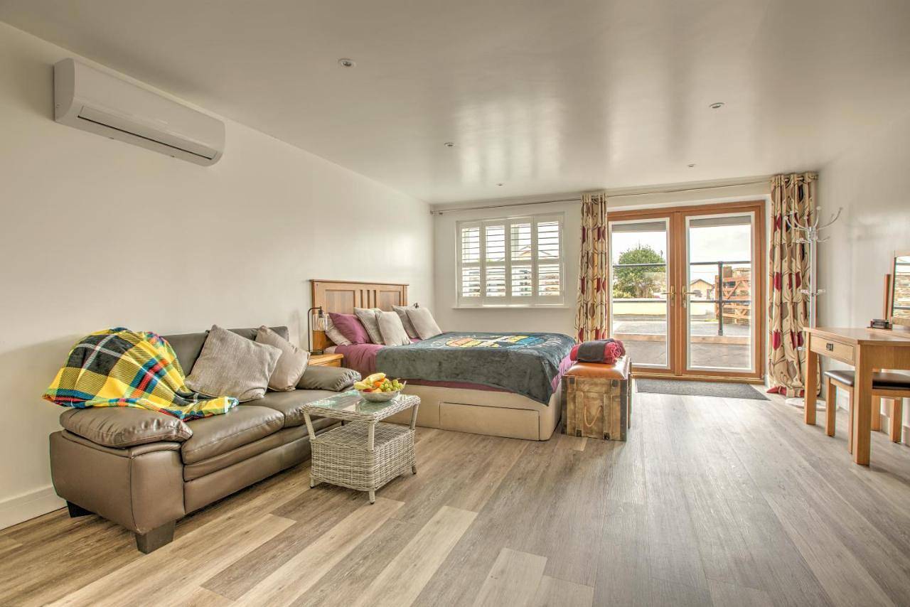 Entire apartment, 43 annexe in Crantock, Cornwall