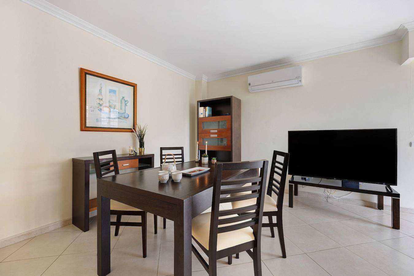 Entire apartment, Apartment 'Casa Danúbio' with Shared Pool, Wi-Fi and Air Conditioning in Praia da Rocha, Portimão