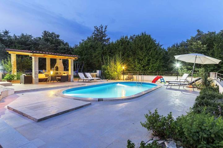 Ferienhaus mit Pool und Garten in Vodnjan, Grad Vodnjan