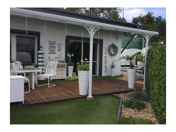 Bungalow in Rheinsberg mit Schwimmbecken in Kleinzerlang, Rheinsberg