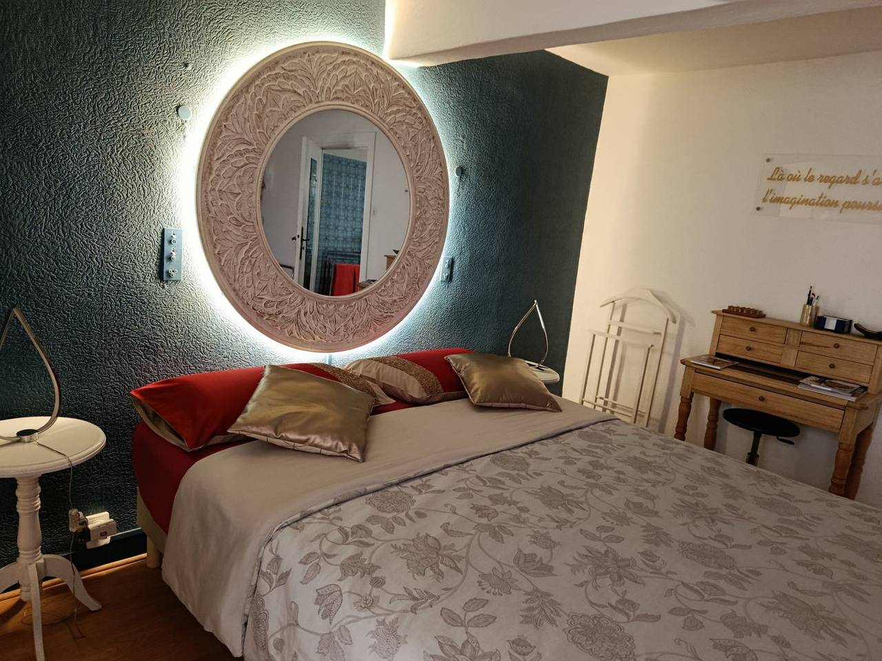 Les Myriades d'Or - Chambre 1 in Régny, Région de Roanne