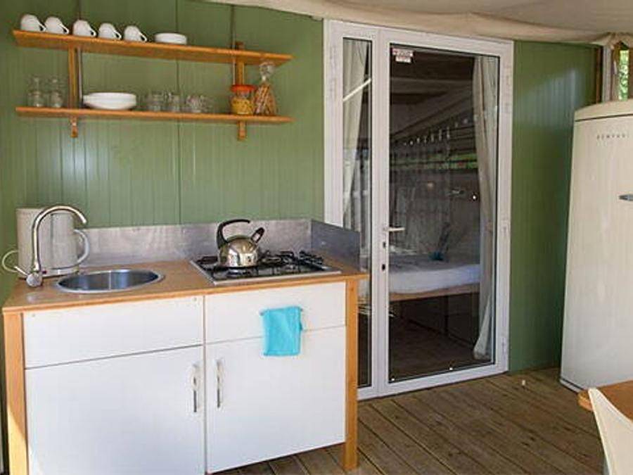 Rosapineta Camping Village - Lodge 5 personen - Zelt Lodge Hybrid | 2 Schlafz. | 4/5 Pers. | 1 Bad | Klimaanlage in Rosolina Mare, Polesine