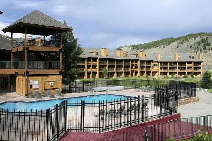 Holiday rental for 6 people, with hot tub and sauna as well as balcony and pool in Rocky Mountain National Park