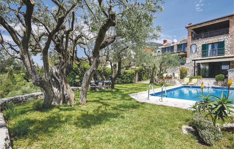 Charmantes Apartment, 1 km vom Strand entfernt: Gemütliches Apartment mit Pool und WLAN in Dubrovnik-Neretva