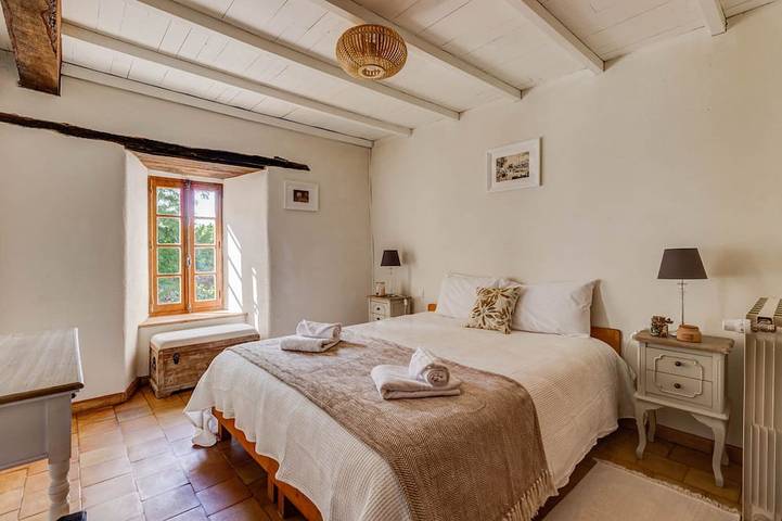 Location de vacances pour 9 personnes, avec jardin à Paulinet - 3