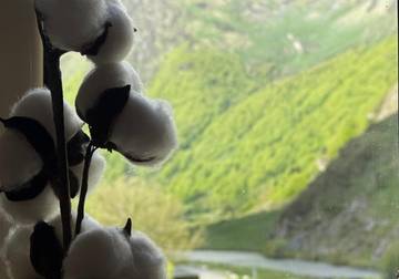Gîte pour 2 personnes, avec terrasse et vue à Estaing